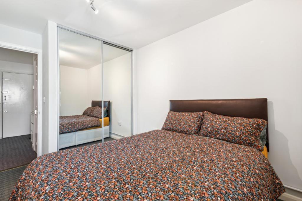 Docklands Cozy View Apartment Londres Exterior foto